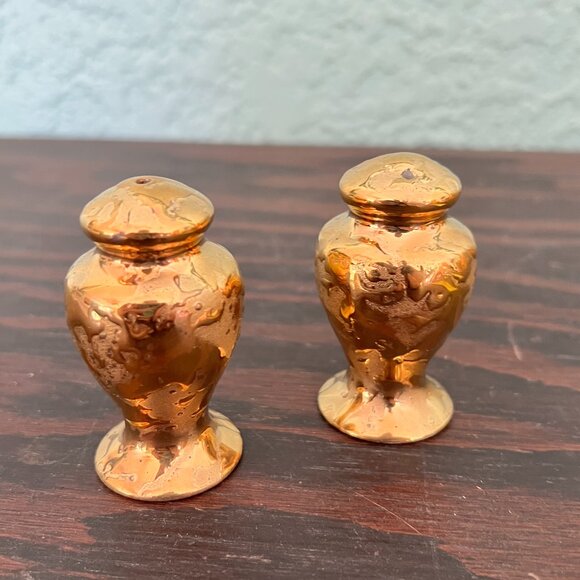 Vintage Holley Ross Weeping 22K Gold Salt & Pepper Shakers - Picture 1 of 4